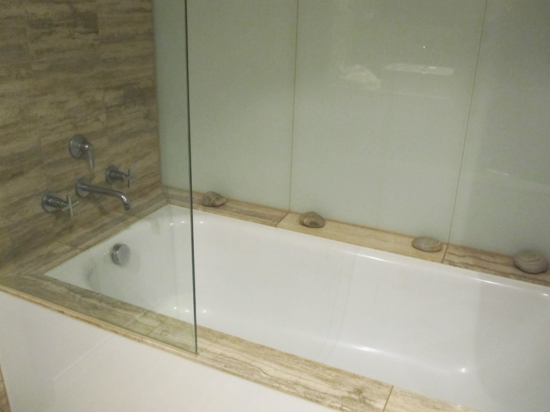 Tiled bath in Bantry